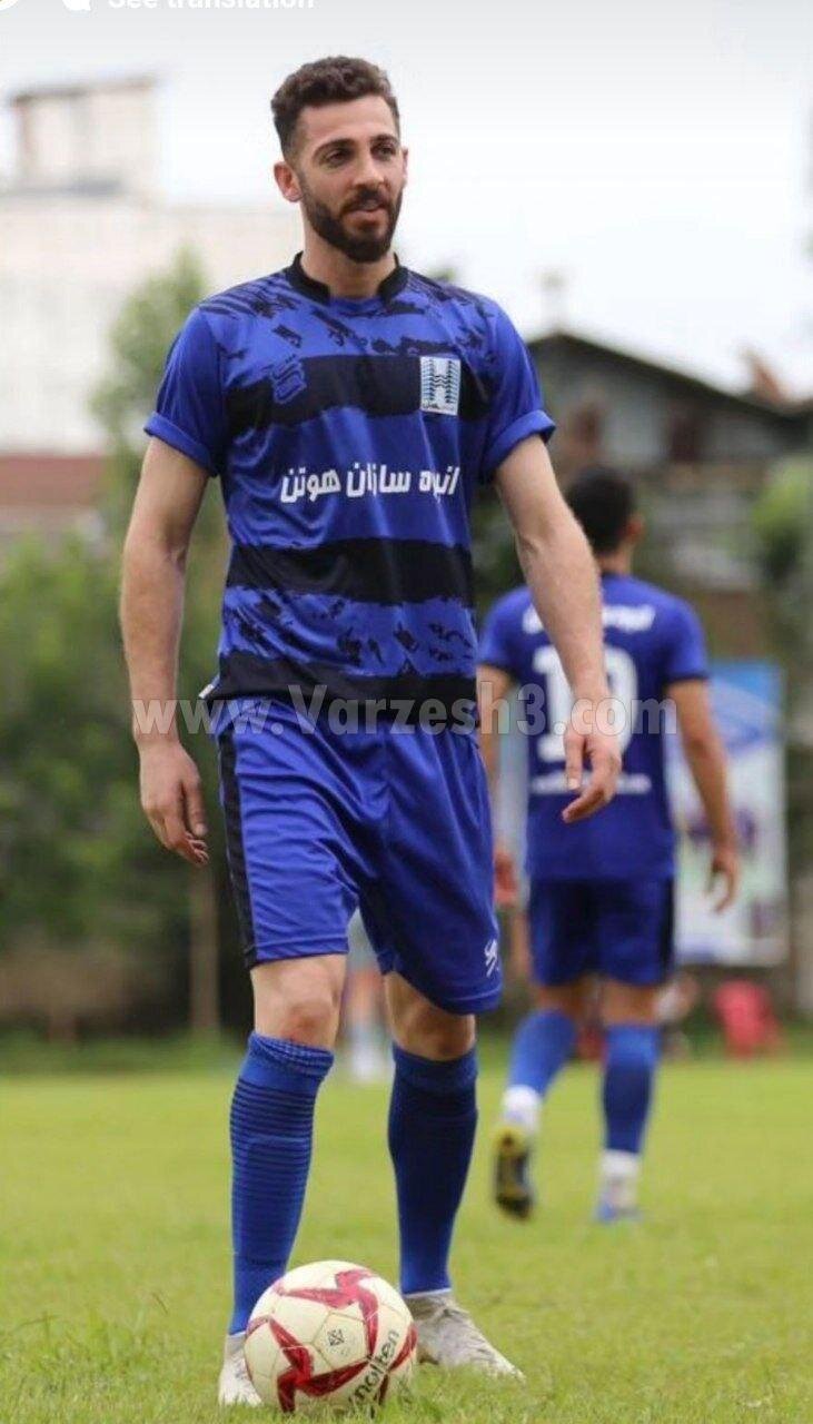 عکس | مهاجم پرسپولیس ناگهان آبیپوش شد!