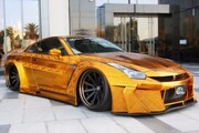 تصاویر دلبری خودرو با روکش طلا در دبی! | این خودرو چند میلیارد تومان است؟