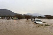 تصاویر لحظه جاری شدن سیلاب شدید در عربستان