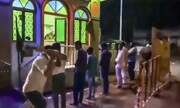 ببینید | شلاق زدن مسلمانان در هند پس از اعتراض به تصمیم تخریب یک مسجد
