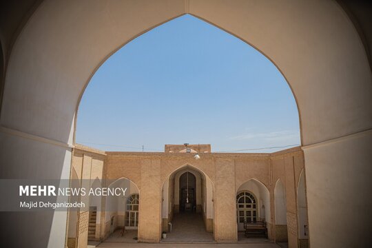 گنبد مسجد تاریخی امیرچقماق