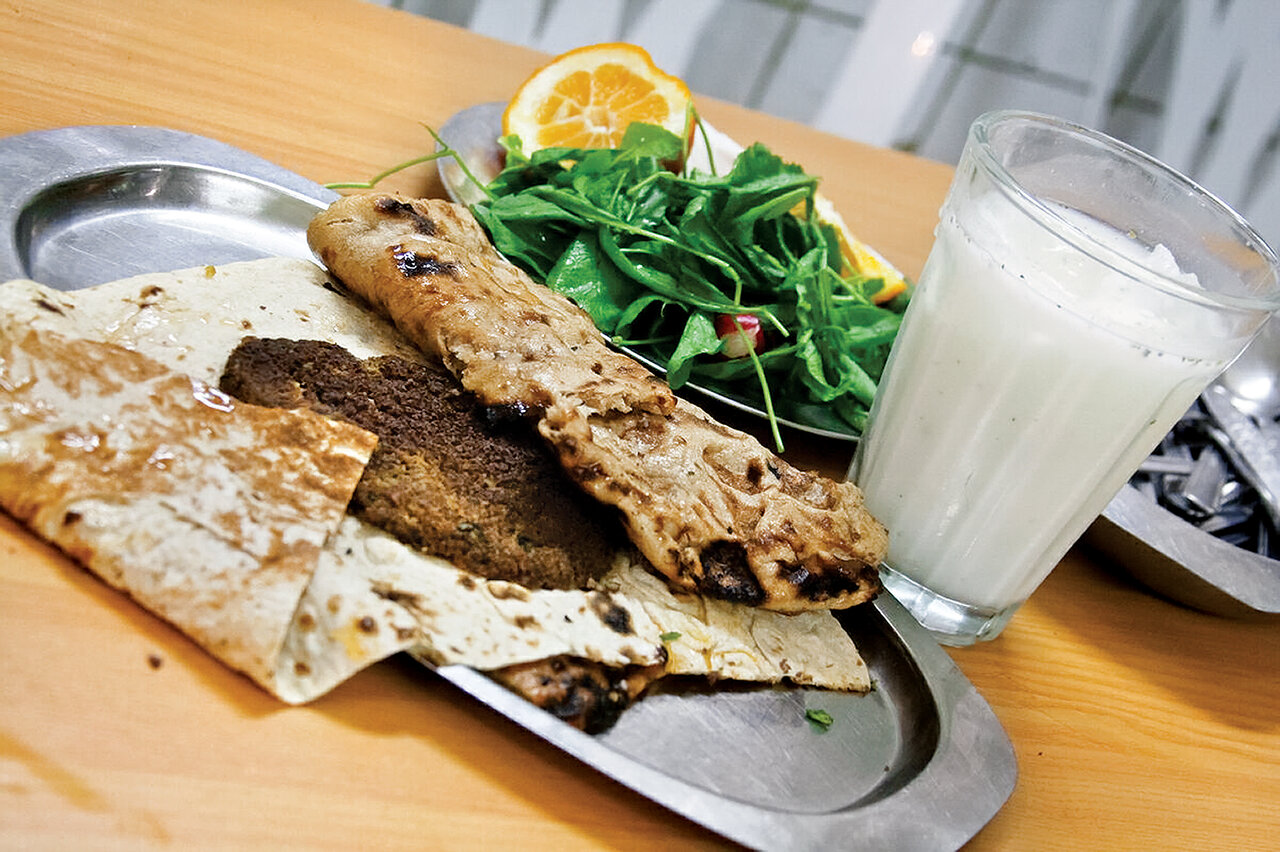 این خوراکیها را در اصفهان حتما امتحان کنید