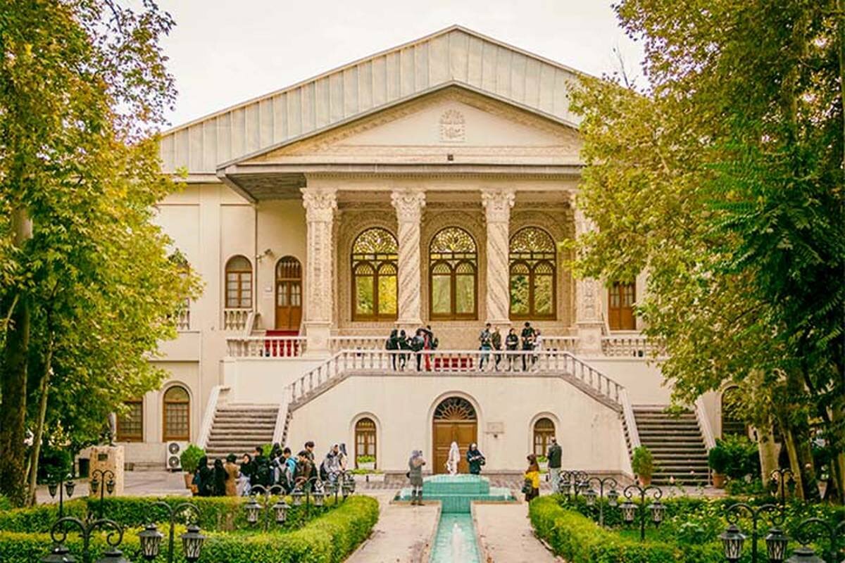 هدیه لوکس ناصرالدینشاه به دخترش را ببینید | از نخل طلا در اینجا نگهداری میشود