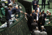 تصاویر | حواشی جلسه علنی مجلس؛ از لحظه ورود رئیسی تا تقدیم لایحه به قالیباف