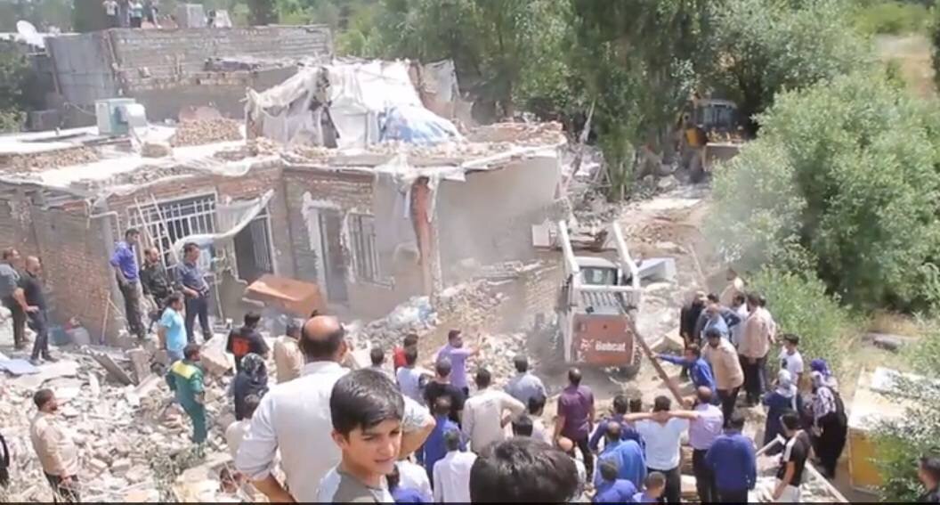 ساختوسازهای ناایمن و غیرمجاز محله اسلامآباد برچیده شد