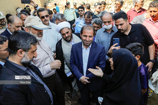 بازدید وزیر کشور از مناطق سیل زده اردبیل