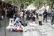 فعالیت دستفروشان در زمان تعطیلی بازار تهران | حساب دستفروشان نیازمند از متخلفان جدا می‌شود