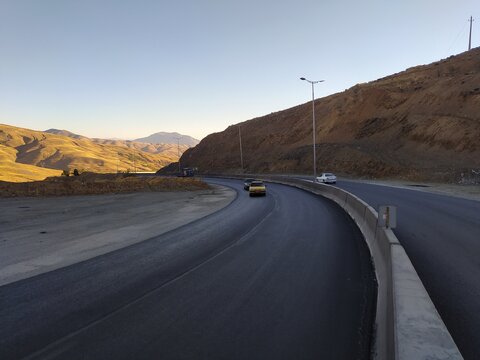 جاده همدان- کرمانشاه (گردنه اسدآباد)