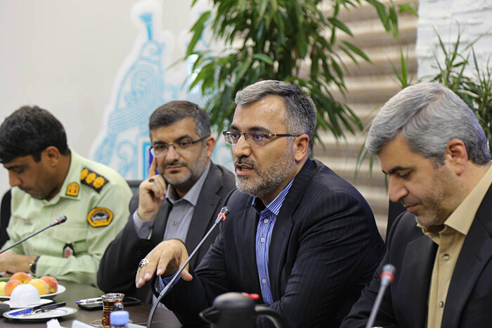 فعالیت دستفروشان در زمان تعطیلی بازار تهران | حساب دستفروشان نیازمند از متخلفان جدا میشود