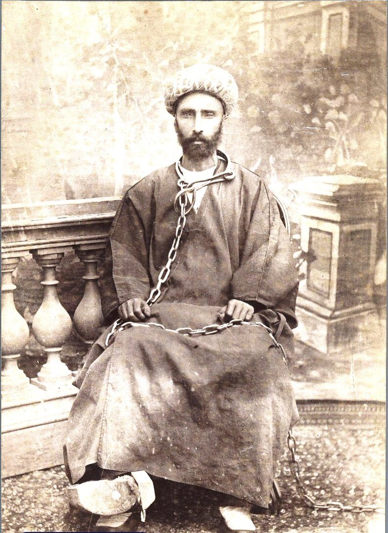 سایهای بر تصویر یک اعدام  | این چوبه دار را به یادگار نگه دارید!