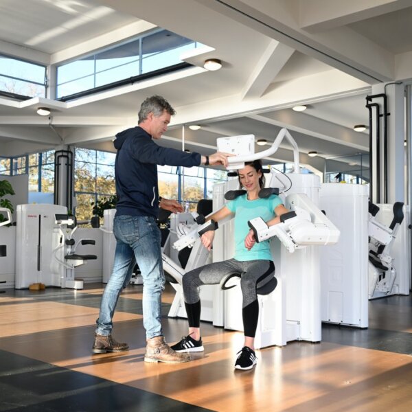 آیا تمرینات فیزیوتراپی میتوانند باعث کاهش دردهای مربوط به کمر شوند؟| دستگاههای متنوع فیزیوتراپی میتوانند به کاهش درد و التهاب کمک کنند