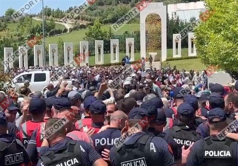 پلیس آلبانی علیه گروهک منافقین