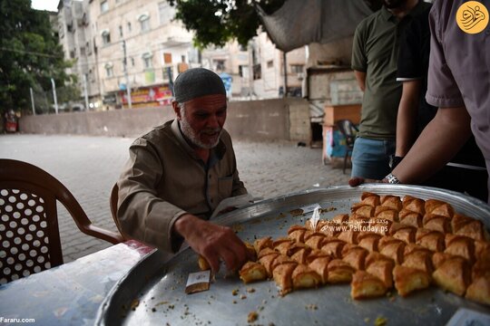توزیع شیرینی به مناسبت کشته شدن ۴ اسرائیلی