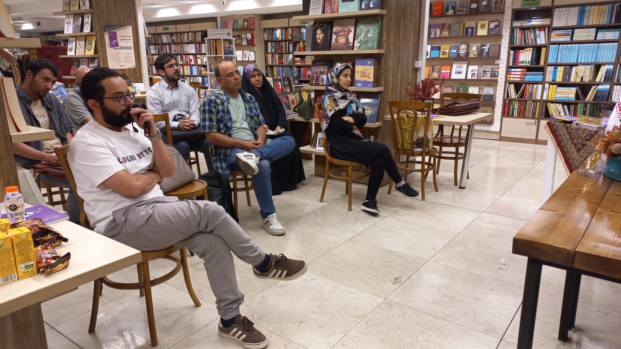 آینده روزنامه نگاری با هوش مصنوعی چه می شود؟| چت جی پی تی نماینده هوش مصنوعی نیست!| 10 سال دیگر انسان در تحریریه حضور دارد؟