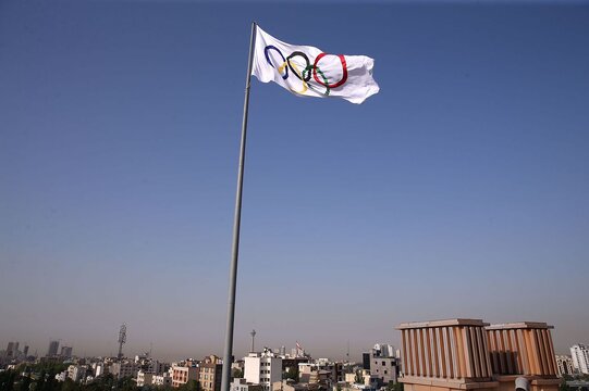 بزرگترین پرچم پنج حلقه «المپیک» در ایران