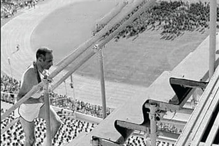 دوندهای که آتش المپیک را در تهران روشن کرد