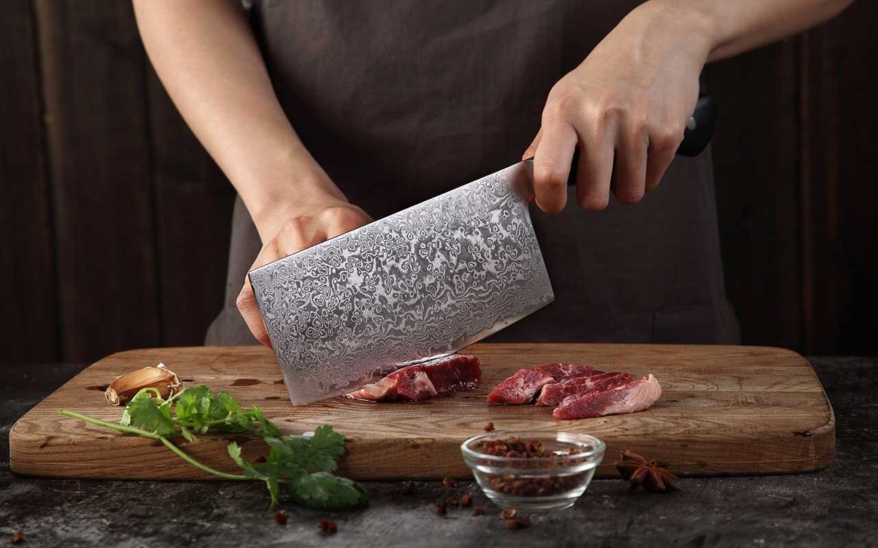 چگونه تخته برش چوبی آشپزخانه را تمیز نگه داریم؟ | با این ۵ روش عمر تخته گوشت را بالا ببرید