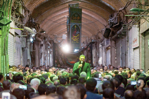 رسوم و آیینهای اختصاصی تهرانیها | سیزی پلو وکوکوسبزی در شب علفه