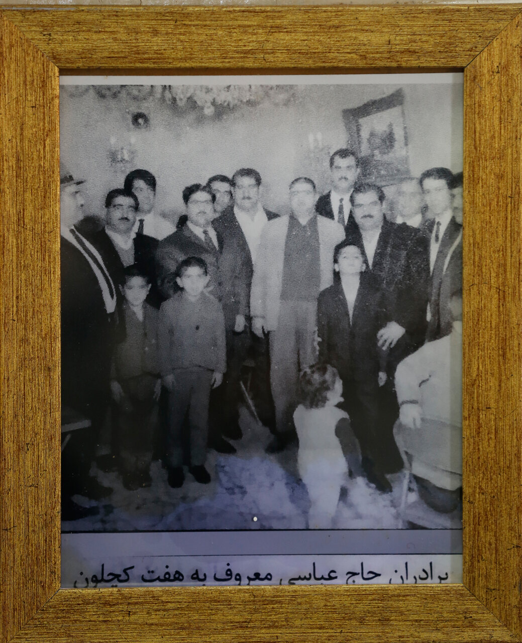 کمک لوطی معروف به شرط ایجاد شغل برای بچه محلها