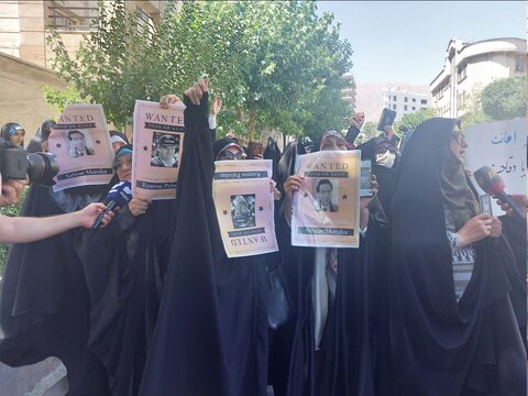 برگزاری تجمع اعتراضی مقابل سفارت سوئد در تهران