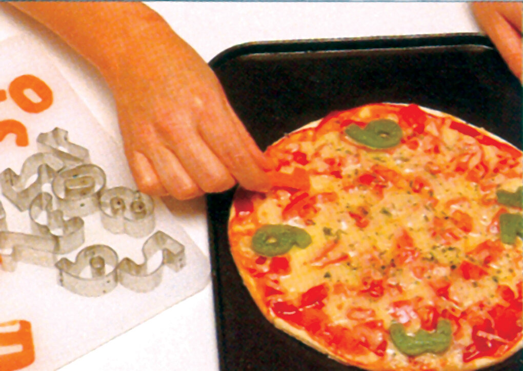 طرز تهیه پیتزا ساعتی!