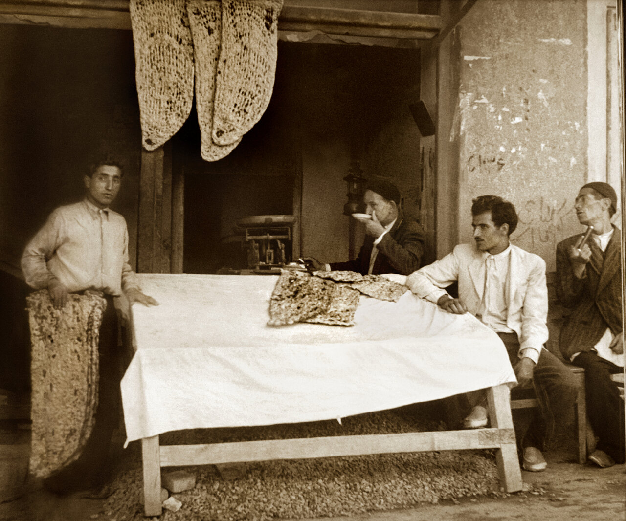 قصه نانی که از دل سنگ در میآید