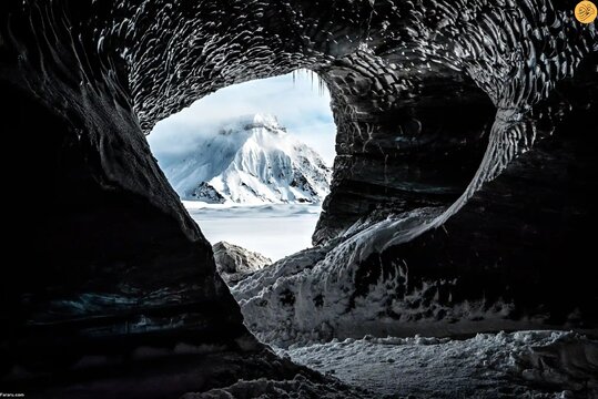 یک یخچال طبیعی در ایسلند

