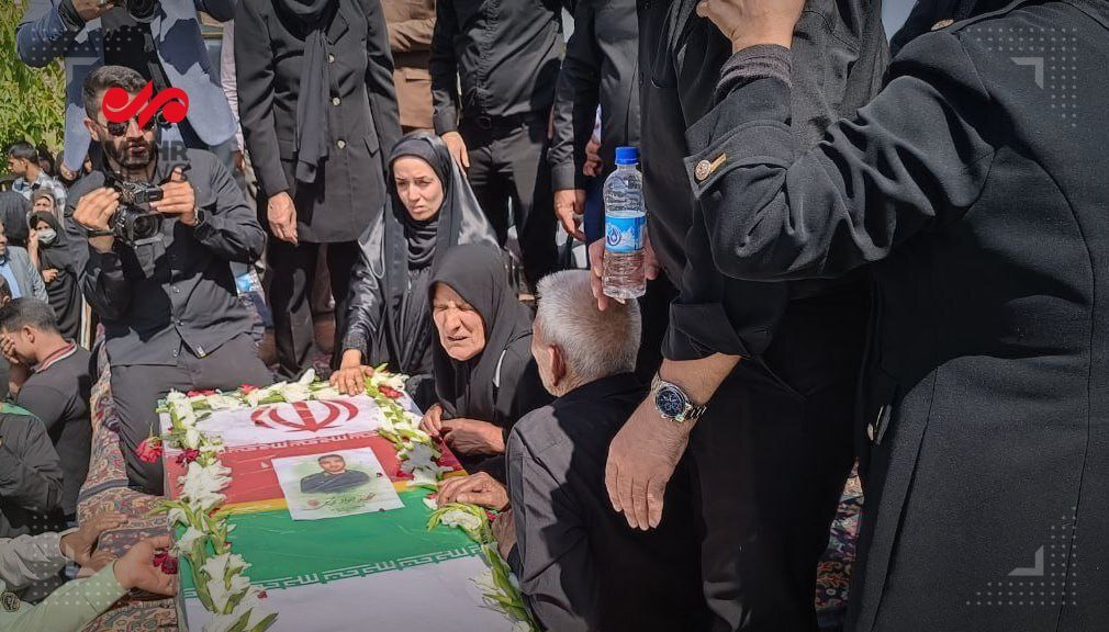 مراسم تشییع باشکوه پیکر شهید مدافع امنیت جواد کریمی در بافت 