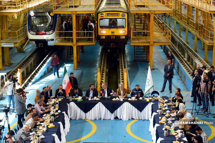تحویل ۶ رام قطار به خط مترو تهران