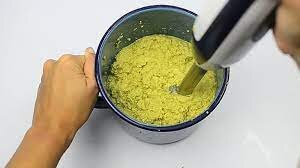 تشخیص روغن زیتون تقلبی از اصل با ۲ روش ساده؛ آزمایش تشخیص خلوص روغن زیتون | طـرز تهیه روغن زیتون خانگی با ماندگاری بالا