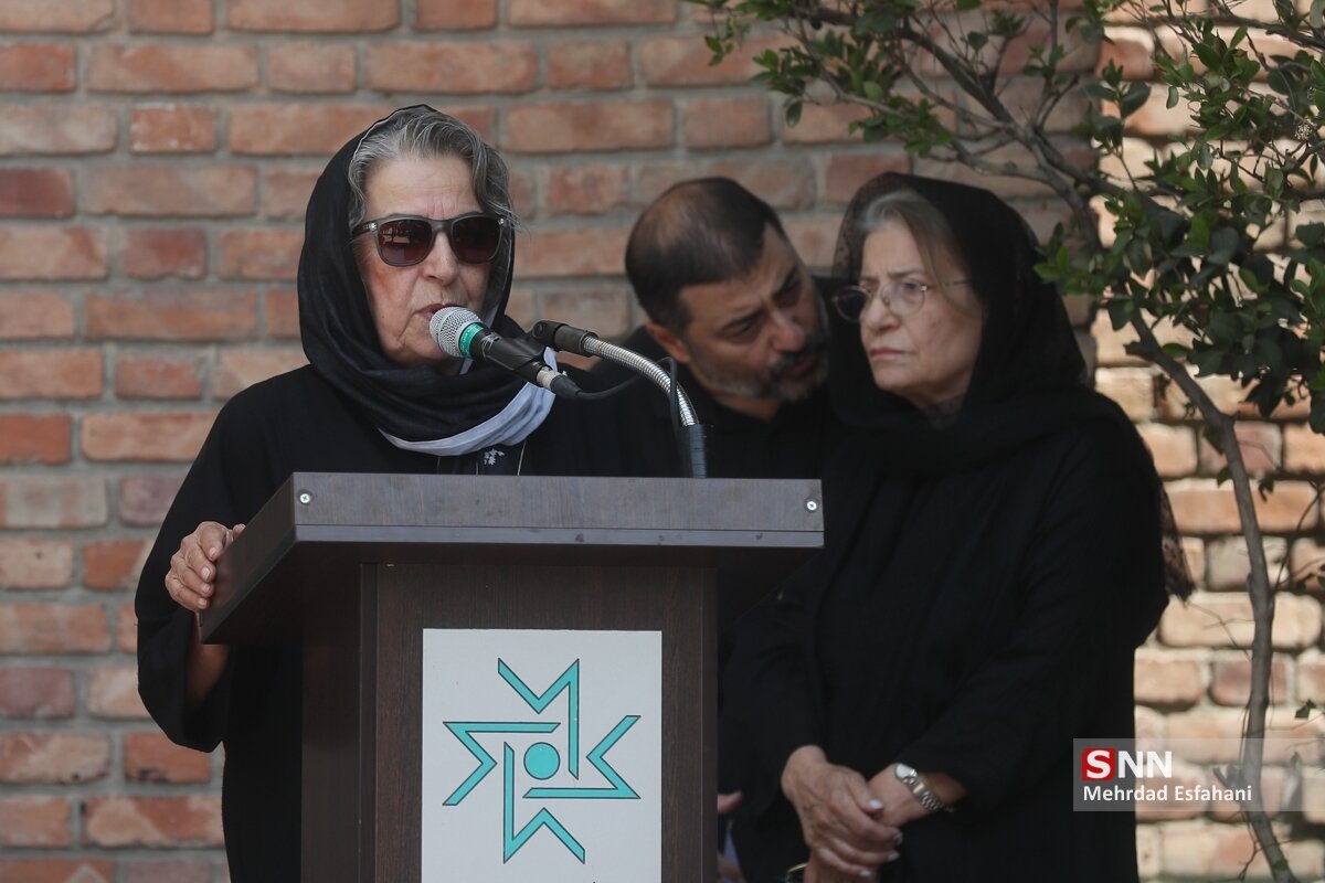 تصاویر چهرههایی که فریماه فرجامی را بدرقه کردند | قربانی زیباییاش شد | او را دوره کردند تا کار به اینجا برسد