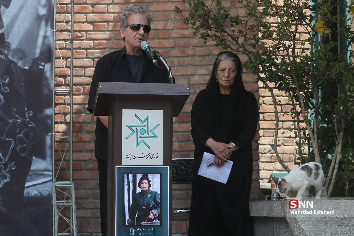 تصاویر چهرههایی که فریماه فرجامی را بدرقه کردند | قربانی زیباییاش شد | او را دوره کردند تا کار به اینجا برسد