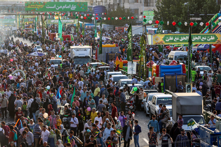 تصاویر | مهمانی ۱۰ کیلومتری غدیر تهرانی‌ها آغاز شد | میلیون‌ها تهرانی بزرگترین جشن غدیر تاریخ را برگزار کردند