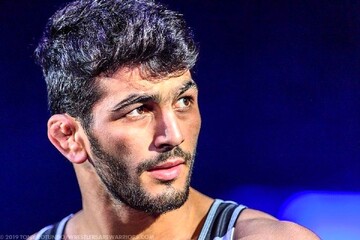 حرکت جوانمردانه حسن یزدانی دل مردم را لرزاند؛ شکوه این صحنه را ببینید