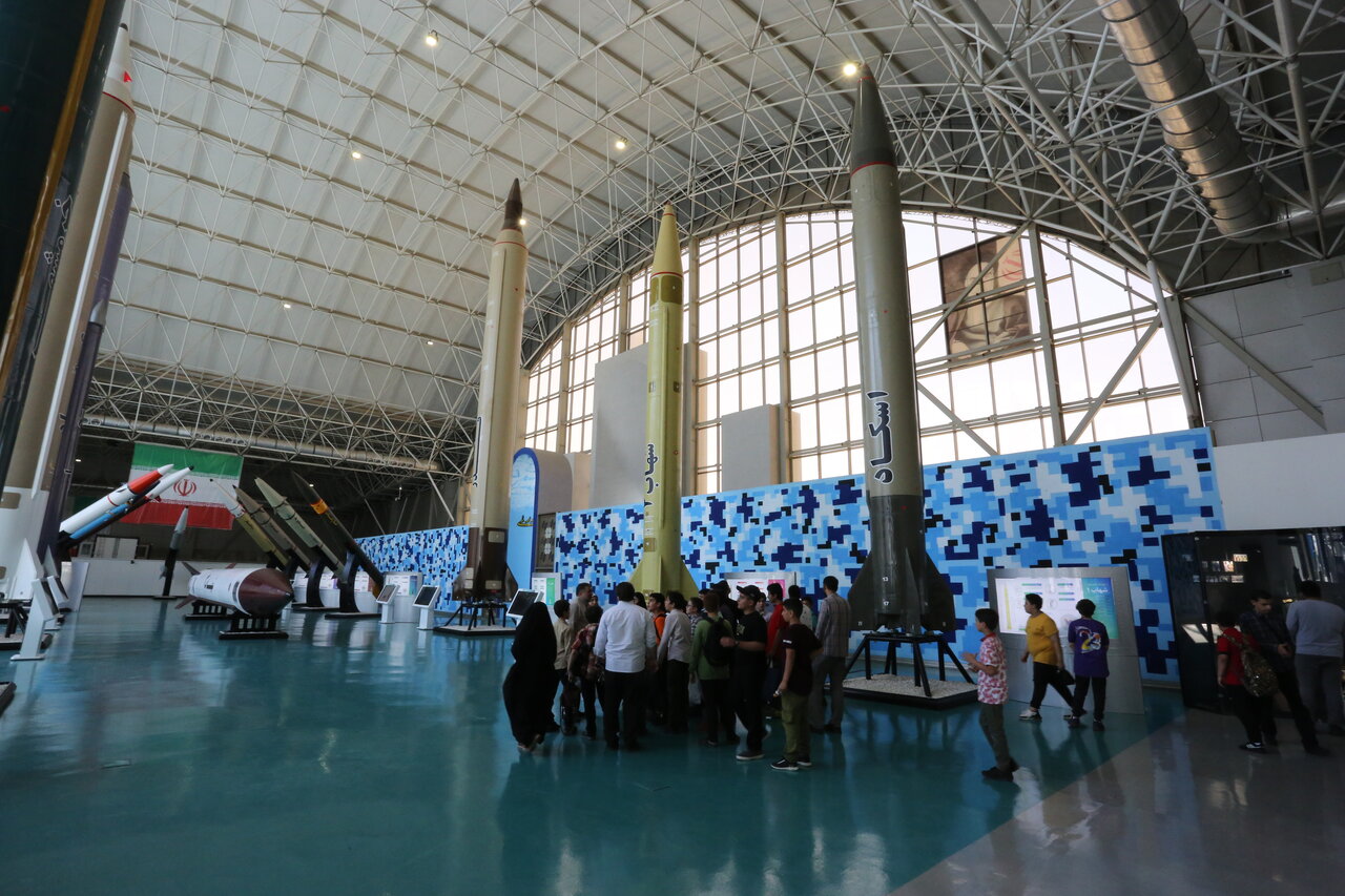 گزارش تصویری | دستاوردهای غرورآفرین | از موشکهای دوربرد تا پهپادهای رادارگریز