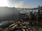 تصاویر | مهار آتش‌سوزی ۳ سوله مبل سازی در اسلامشهر | یک آتشنشان مصدوم شد