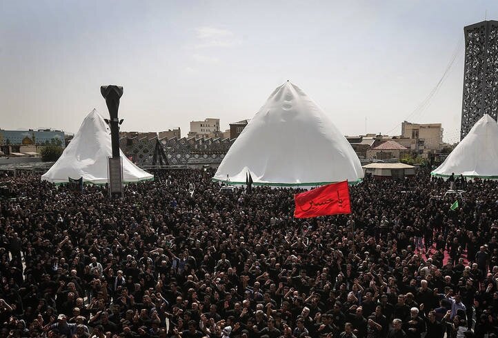 این میدان تهران همیشه بوی محرم میدهد