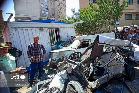 تصادف سنگین اتوبوس در تبریز و برخورد با چندین دستگاه پراید