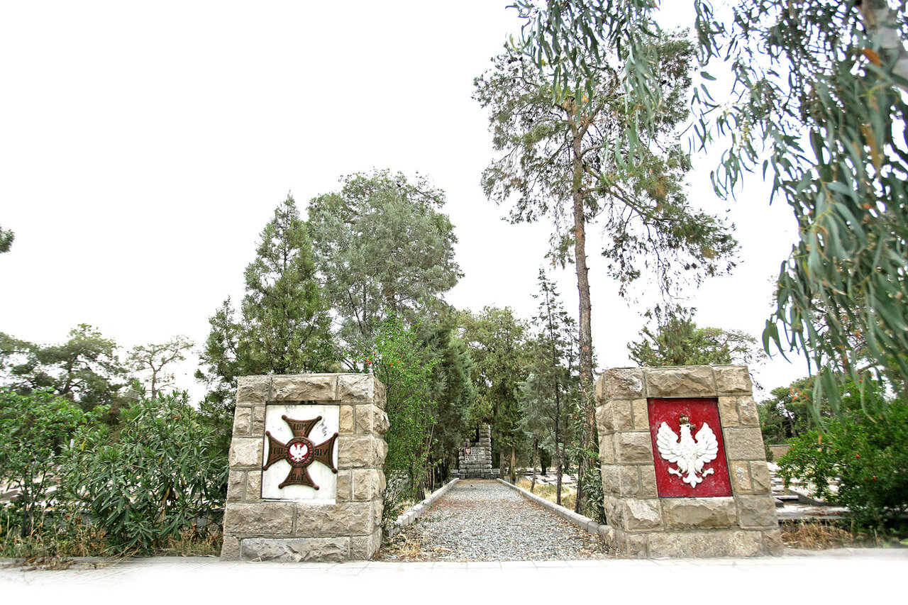 نوه چرچیل، پزشک دربار قاجار و معمار راهآهن تهران در ایستگاه آخر | سفر به دنیای پشت دیوارها