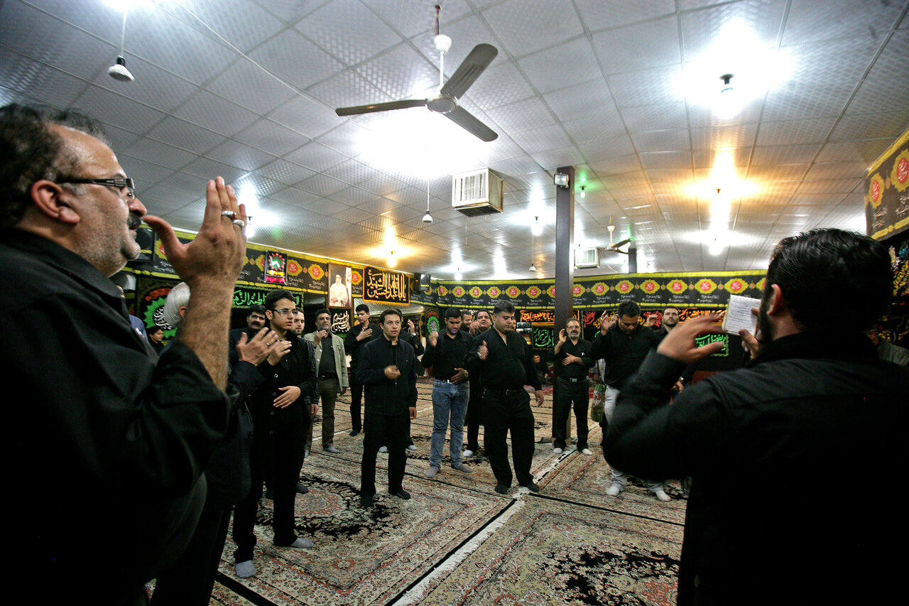 ویژگیخاص حسینیه ماه مدینه باغ آذری | اگر مرد راهی بگو یاحسین!