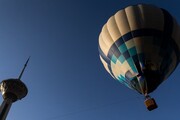تصاویر پرواز دیدنی یک بالن برای نخستین بار در اطراف برج میلاد