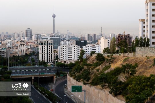 پرواز بالن بر فراز برج میلاد