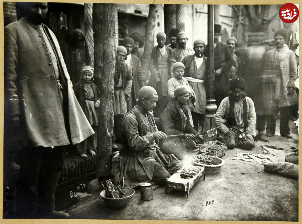 کباب‌پزهای کنار خیابانی بازار تهران در زمان قاجار