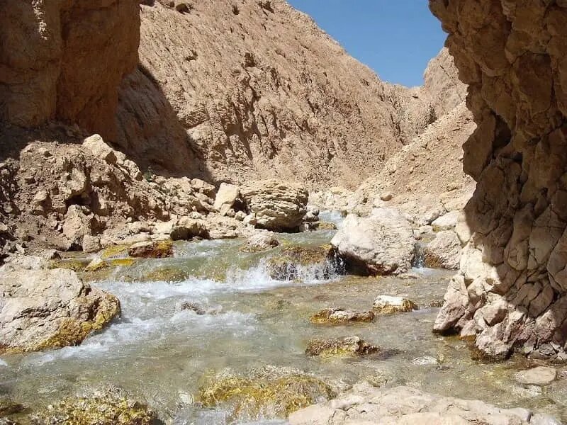 اینجا ایران است؛ سردترین نقطه خاورمیانه | غار یخی چما کجاست | تصاویر غار یخی کوهرنگ را ببینید