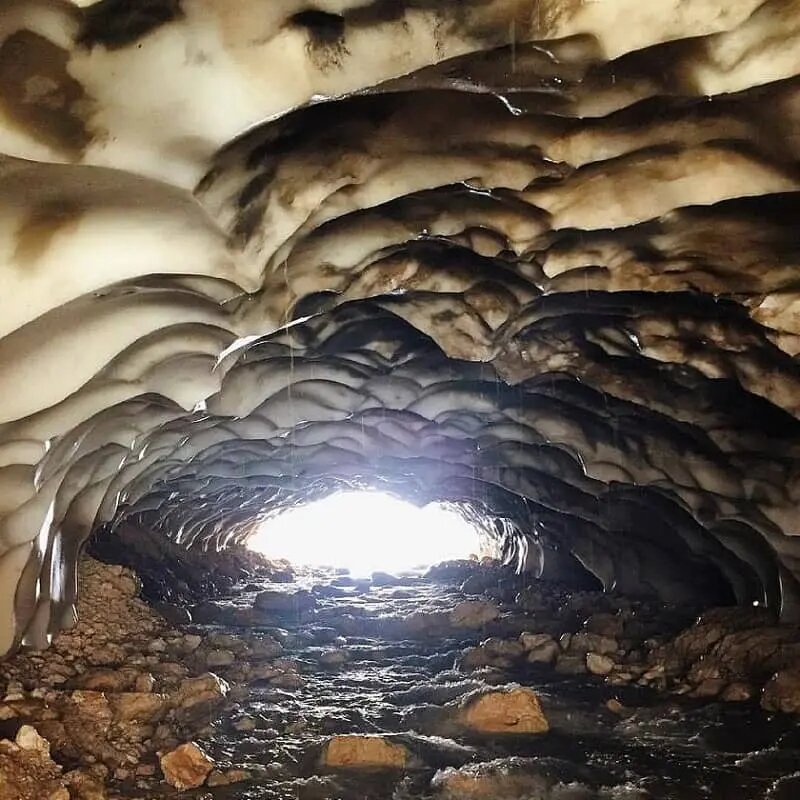 اینجا ایران است؛ سردترین نقطه خاورمیانه | غار یخی چما کجاست | تصاویر غار یخی کوهرنگ را ببینید