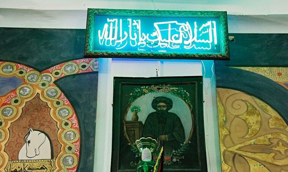 قرآن چاپ سنگی در تکیه آقا سیدهاشم | این حسینیه۱۳۰سال قدمت دارد