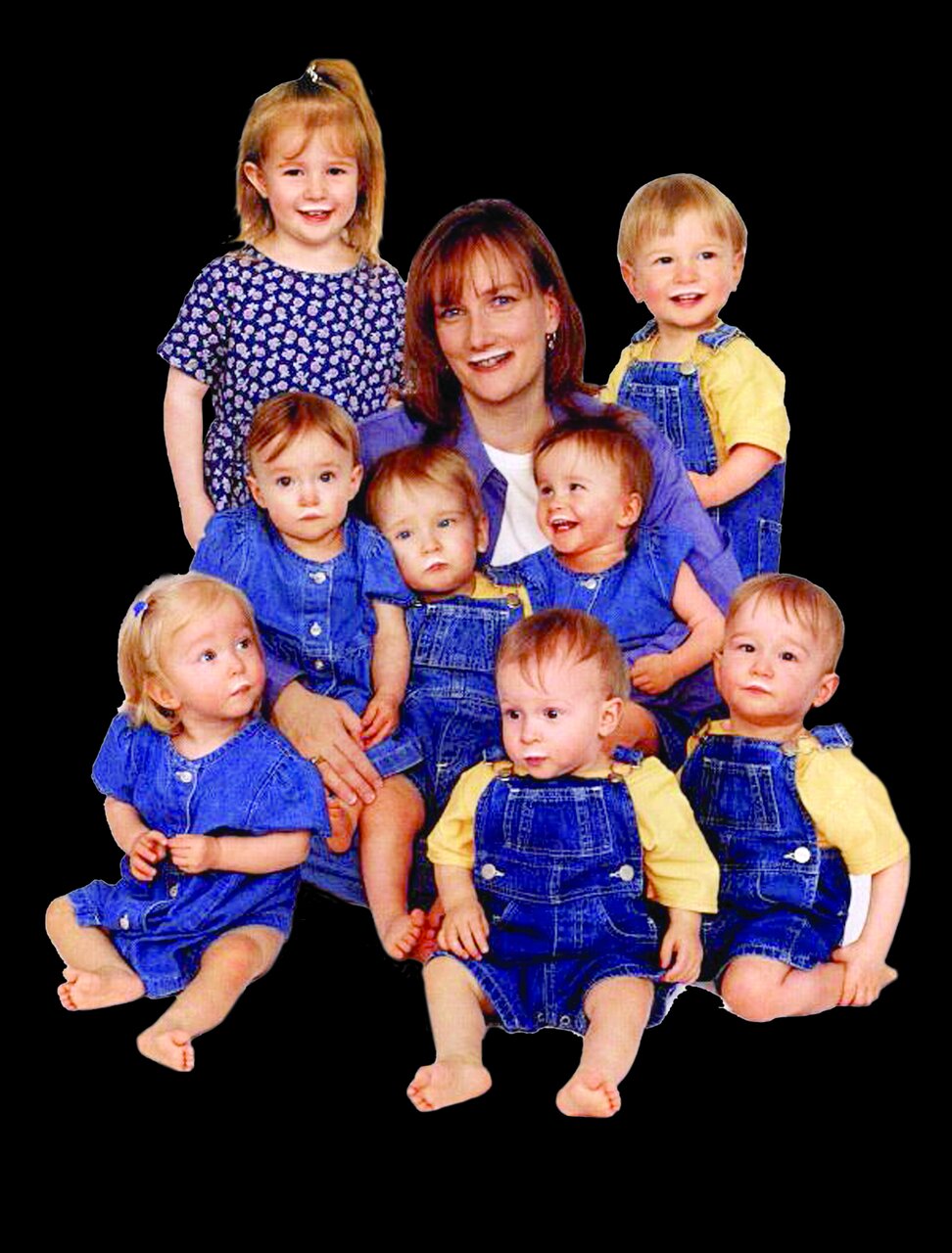 رکورد دارترین مادران دنیا | آنجلینا جولی و ۶ مادر دیگر در یک قاب