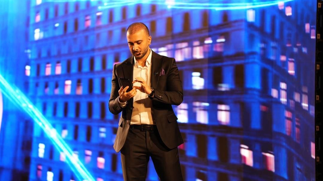 «باند»، اولین گوشی تولید شرکت «داریا» رونمایی شد/ همه در باند سهم دارند