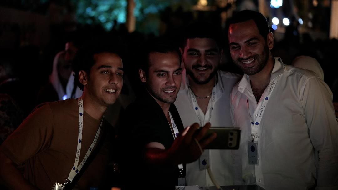 «باند»، اولین گوشی تولید شرکت «داریا» رونمایی شد/ همه در باند سهم دارند