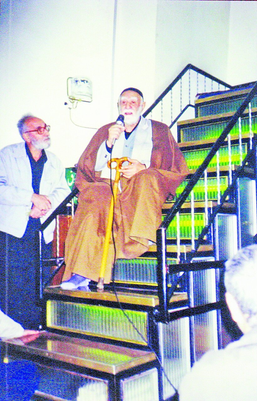 ۵ هزار بیت عاشقی | اسرار نیم قرن شاعری و شعری که اشک همه را درآورد